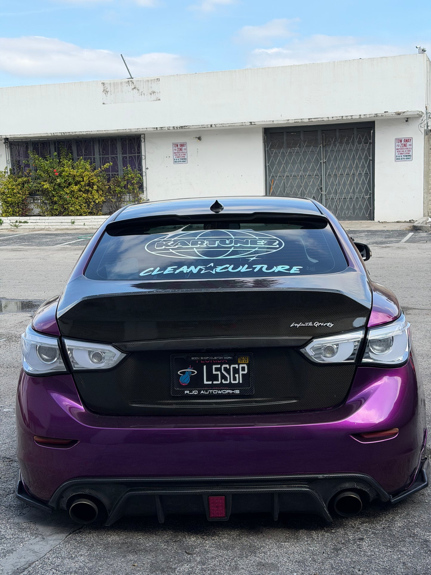 Infiniti Q50 2014-2017 Clear Taillight Assembly